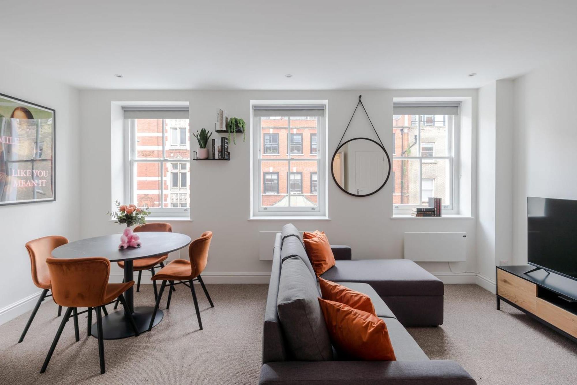 The Sensual Breeze - Fitzrovia *