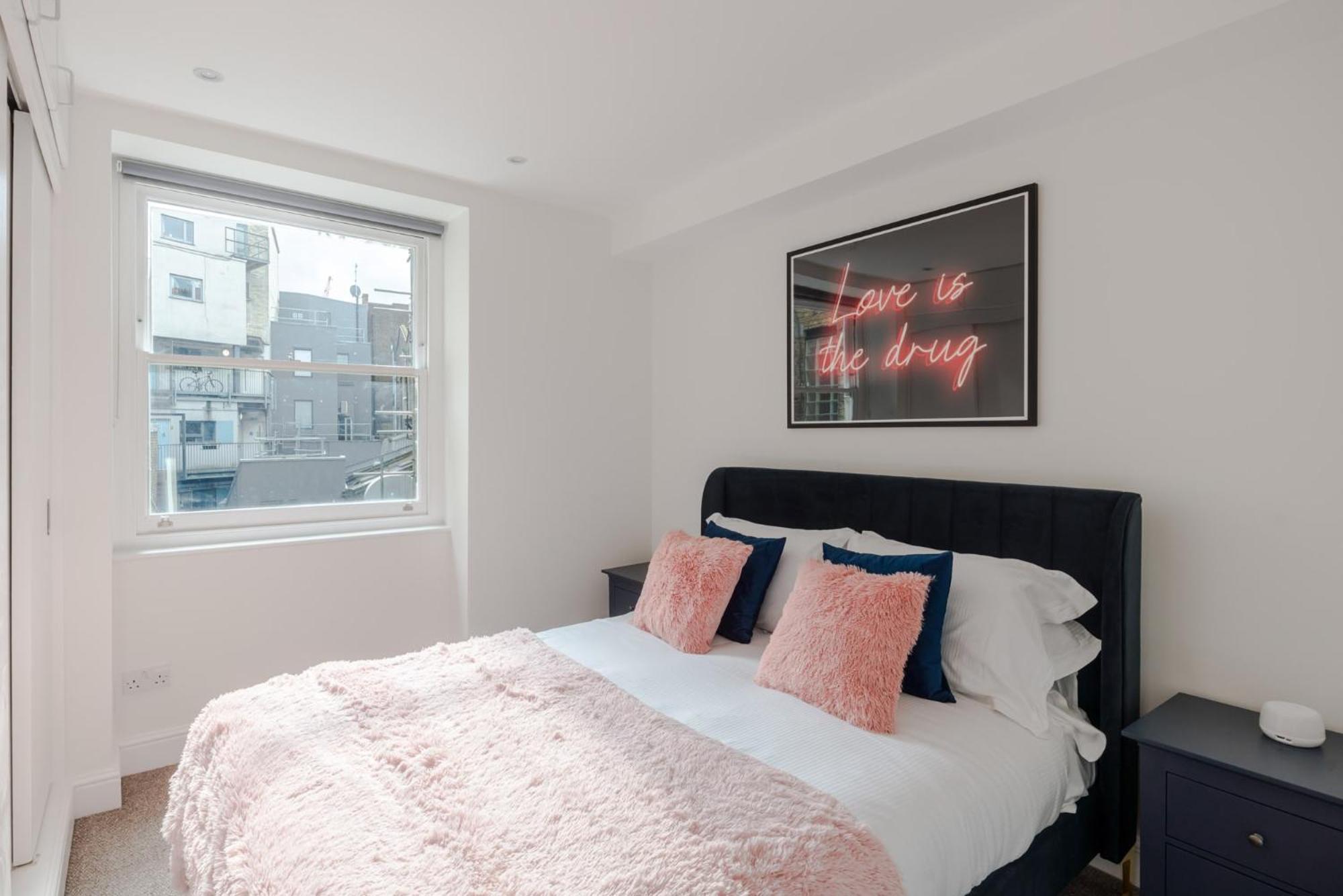 The Sensual Breeze - Fitzrovia Apartment *